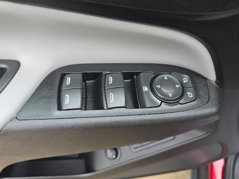 Used 2018 Chevrolet Equinox Premier image 22