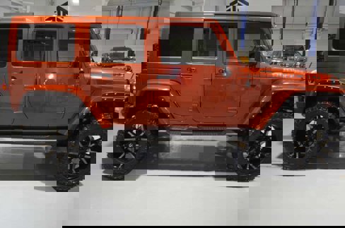 Used 2014 Jeep Wrangler Unlimited Rubicon w/ Connectivity Group image 7