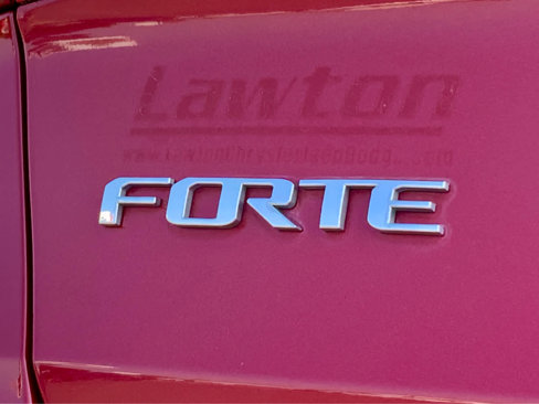Used 2016 Kia Forte LX image 21
