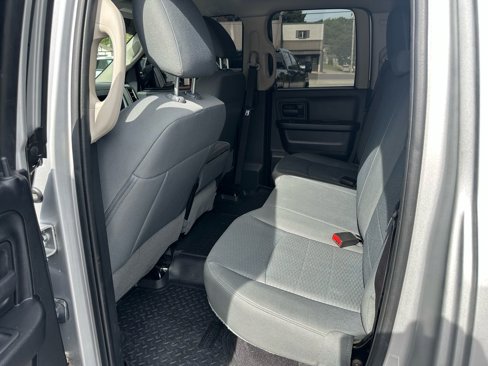 Used 2015 RAM 1500 Express image 9