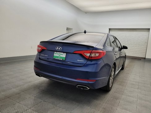 Used 2016 Hyundai Sonata Sport w/ Option Group 1V image 7