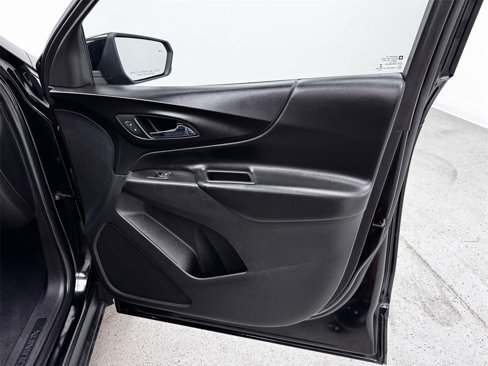 Used 2020 Chevrolet Equinox LT w/ Midnight Edition image 15