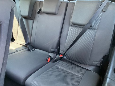 Used 2019 Toyota Highlander LE w/ Phone Cable & Charge Package image 27