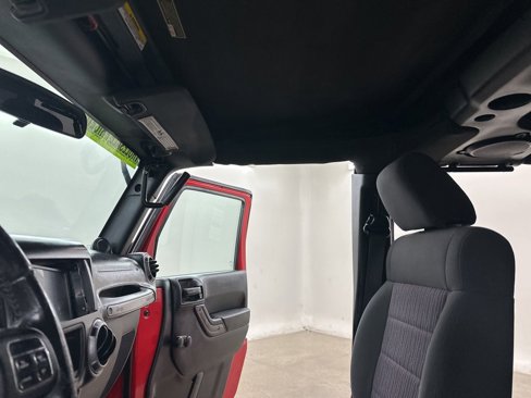 Used 2011 Jeep Wrangler Unlimited Sport w/ Connectivity Group image 31