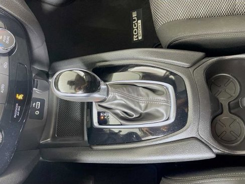 Certified 2020 Nissan Rogue Sport SV image 14