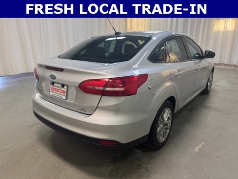 Used 2016 Ford Focus SE image 4