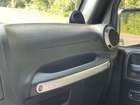 Used 2014 Jeep Wrangler Unlimited Sahara w/ Trailer Tow Group image 30