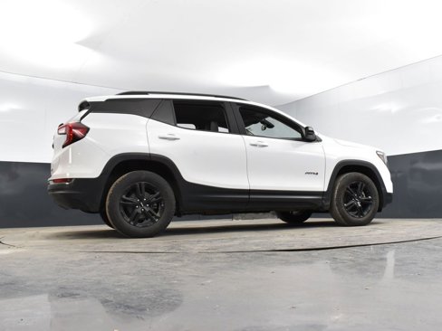 Used 2023 GMC Terrain AT4 image 33