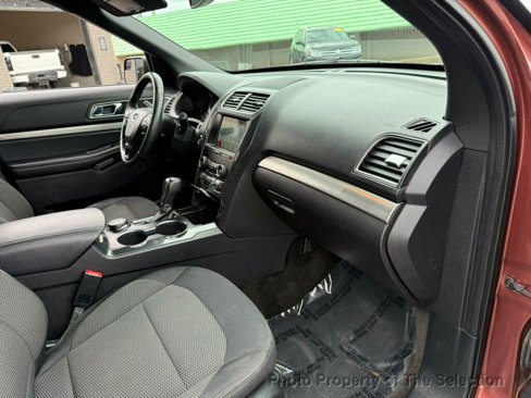 Used 2018 Ford Explorer XLT w/ Equipment Group 201A image 40