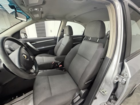 Used 2010 Chevrolet Aveo LT w/ Power and Convenience Package image 7