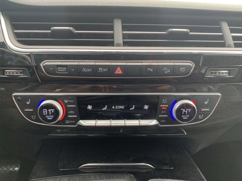 Used 2018 Audi Q7 3.0T Premium Plus w/ Premium Plus Package image 29