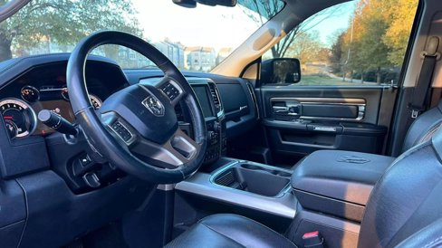 Used 2016 RAM 1500 Laramie w/ Convenience Group image 10
