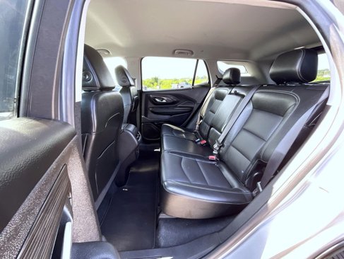 Certified 2024 GMC Terrain SLT image 19