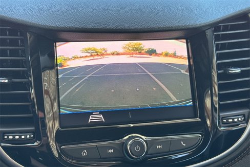 Used 2022 Chevrolet Trax LT w/ Midnight Edition image 27