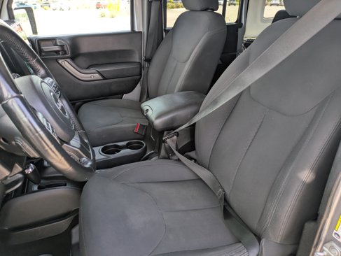 Used 2018 Jeep Wrangler Unlimited Sport w/ Connectivity Group image 26