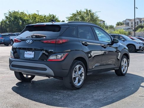 Used 2023 Hyundai Kona SEL w/ Cargo Package image 6