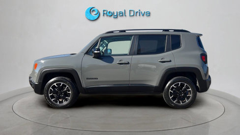 Used 2023 Jeep Renegade Latitude w/ Sun/Sound Group image 3