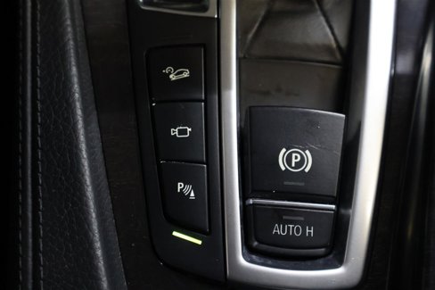Used 2016 BMW 550i xDrive Sedan image 38