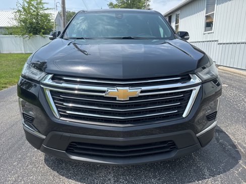 Used 2022 Chevrolet Traverse LT image 2