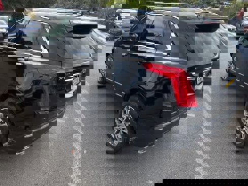 Used 2018 Cadillac XT5 Luxury w/ Driver Awareness Package image 7