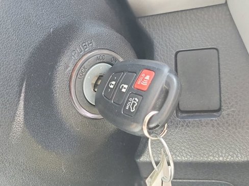 Used 2016 Toyota RAV4 XLE image 35