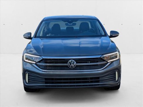 Used 2022 Volkswagen Jetta SEL image 2