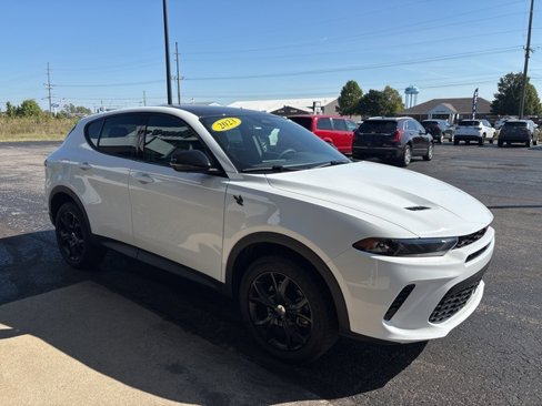 Used 2023 Dodge Hornet GT Plus w/ GT Blacktop Package image 8