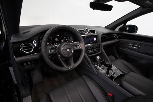 Used 2022 Bentley Bentayga image 5