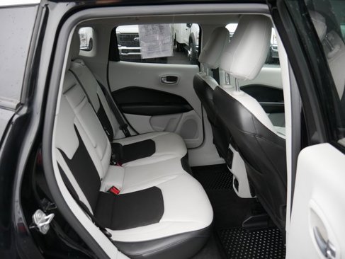 Used 2018 Jeep Compass Latitude w/ Popular Equipment Group image 22