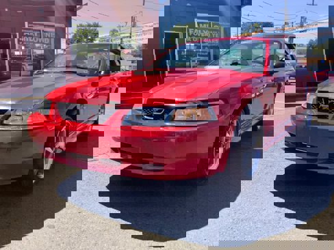 Used 2002 Ford Mustang Coupe image 3