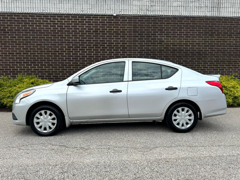 Used 2018 Nissan Versa S Plus image 2
