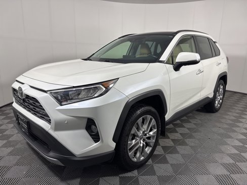 Used 2021 Toyota RAV4 Limited image 1