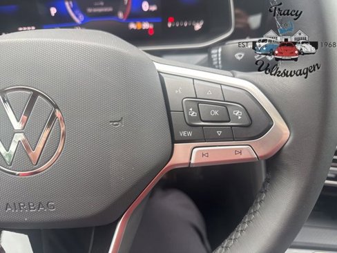 New 2025 Volkswagen Jetta SE image 9