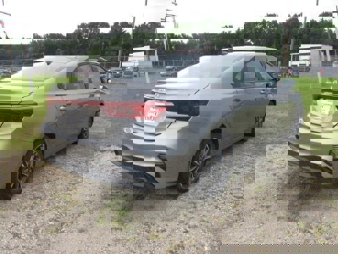 Used 2023 Kia Forte LXS image 3