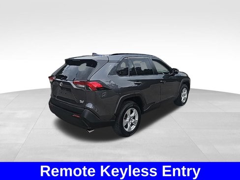 Used 2020 Toyota RAV4 XLE image 5