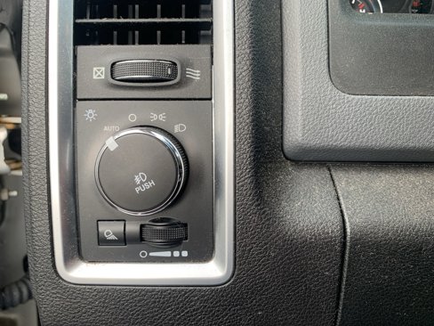 Used 2014 RAM 2500 Big Horn image 16