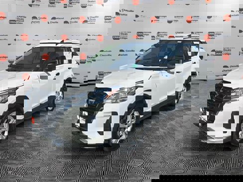 Used 2024 Nissan Kicks S image 1
