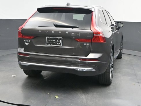 Certified 2023 Volvo XC60 B5 Ultimate w/ Protection Package Premier image 6