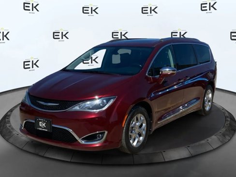 Used 2018 Chrysler Pacifica Limited image 8