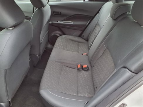 Used 2021 Nissan Kicks S image 19