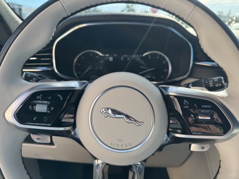 Used 2023 Jaguar F-PACE S image 31