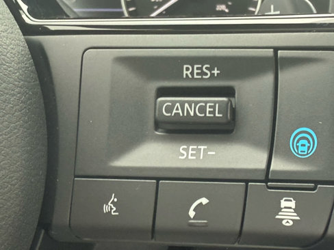 Used 2023 Nissan Rogue SV image 23