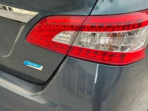 Used 2014 Nissan Sentra S image 25