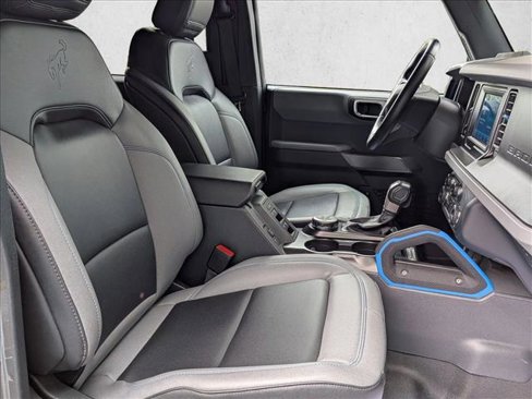 Used 2022 Ford Bronco Black Diamond w/ Sasquatch Package image 20