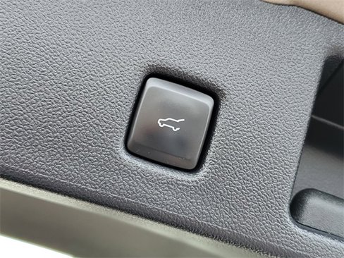 Used 2021 Ford Escape Titanium image 36