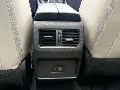 Certified 2021 Nissan Rogue SV w/ Premium Package image 22