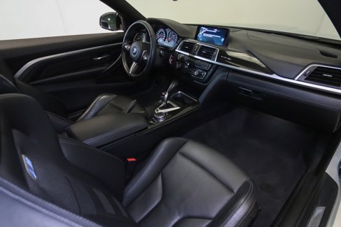 Used 2016 BMW M4 Coupe image 13