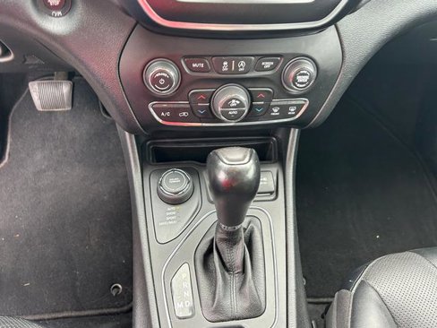 Used 2022 Jeep Cherokee Latitude Lux image 14