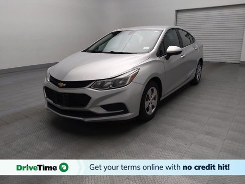Used 2017 Chevrolet Cruze LS image 1