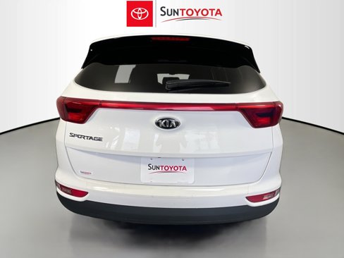 Used 2017 Kia Sportage LX image 5
